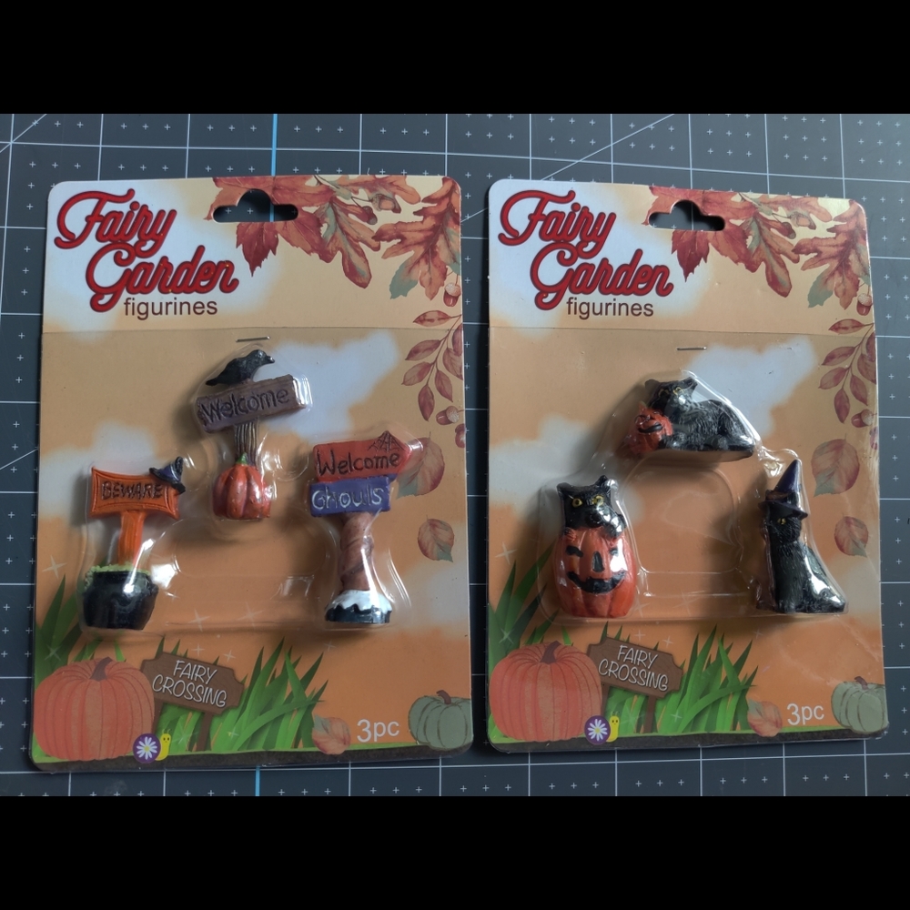 2 Sets of 6 figurines